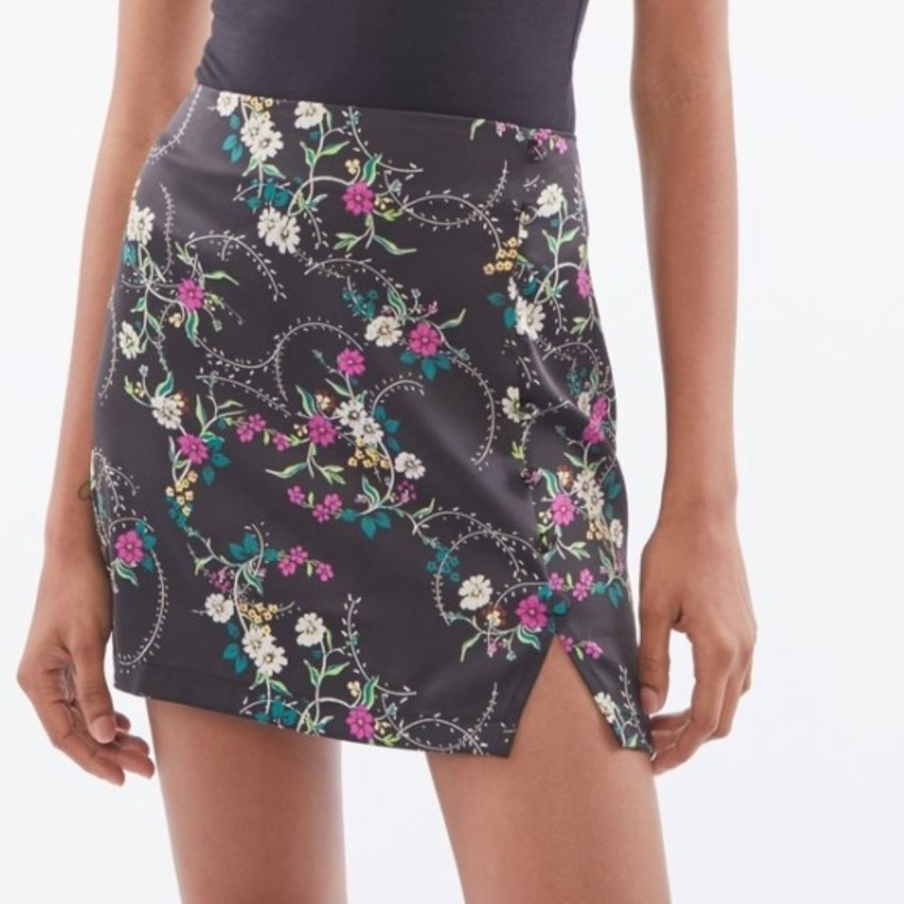 Urban Outfitters Satin Floral Micro Mini Skirt (size XS)
